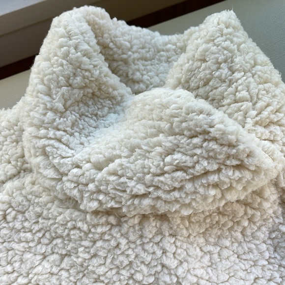 Balance Collection Pullover. - Picture 4 of 9